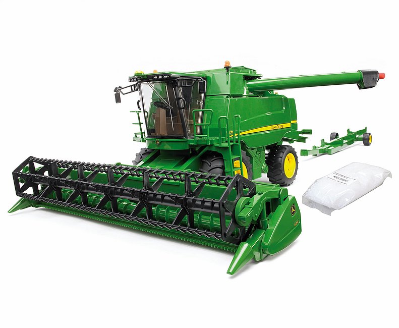 Sklízecí mlátička John Deere T670i